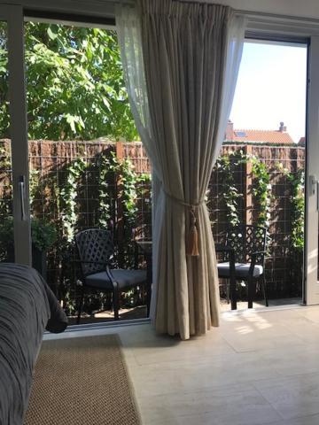 Souterrain Zuid-Duinen -Free Parking Apartment ซานด์โวร์ต ภายนอก รูปภาพ